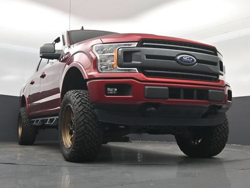 Used 2019 Ford F150 XLT w/ Equipment Group 302A Luxury AWD/4WD image 32