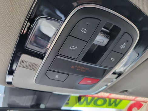 Used 2022 Hyundai Santa Fe SEL w/ Convenience + Premium Package FWD image 22