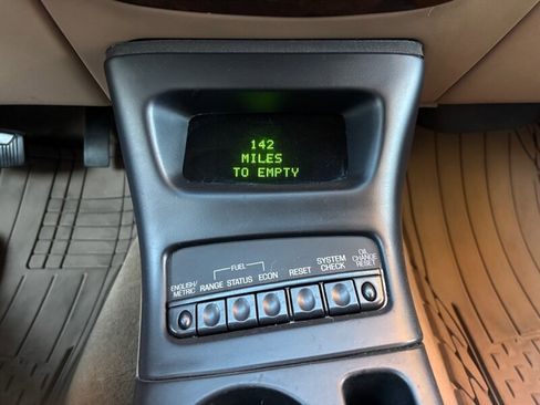 Used 1999 Ford Explorer Limited image 26