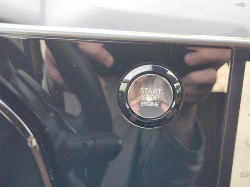 Used 2025 Lexus NX 250 FWD w/ Towing Package (2000 Lbs) image 21