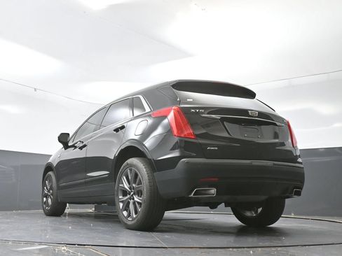 Used 2019 Cadillac XT5 Luxury w/ LPO, Black Ice Package AWD/4WD image 31