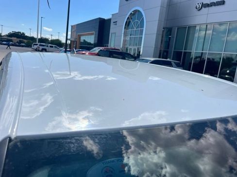 Used 2024 Ford Edge SEL AWD/4WD image 9