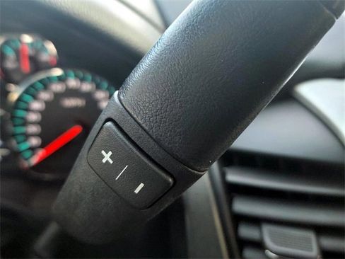 Used 2017 GMC Yukon XL SLT image 18