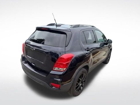 Used 2022 Chevrolet Trax LT w/ Driver Confidence Package AWD/4WD image 2