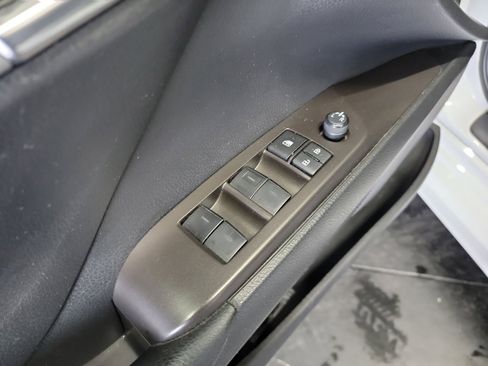 Used 2023 Toyota Camry SE FWD image 14