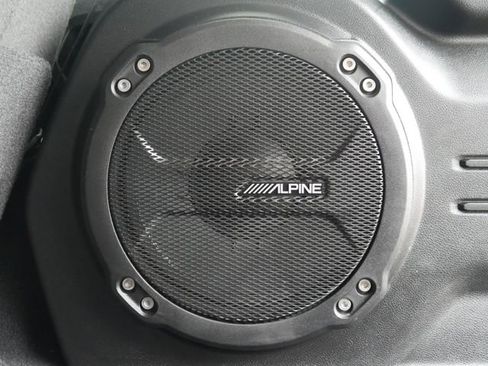 Used 2024 Jeep Wrangler Unlimited Rubicon AWD/4WD image 3