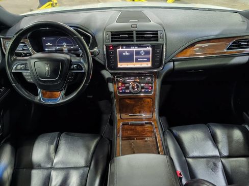 Used 2017 Lincoln Continental Select AWD/4WD image 16