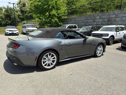 Used 2025 Ford Mustang GT Premium RWD image 8