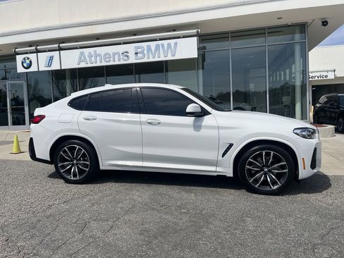 Used 2022 BMW X4 xDrive30i w/ M Sport Package 2 image 9
