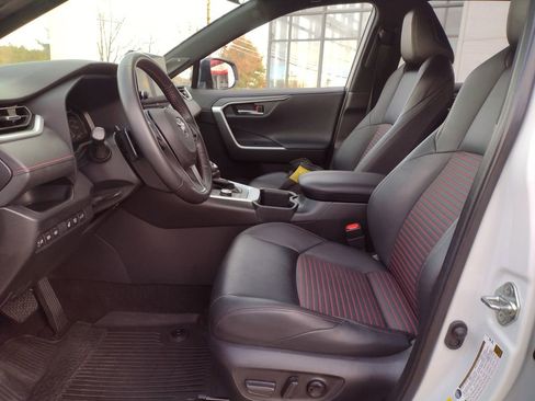 Used 2023 Toyota RAV4 XSE image 15