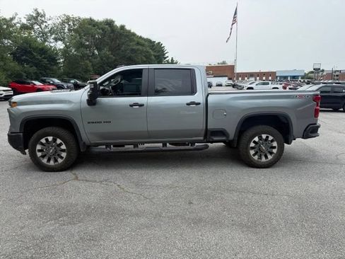 Used 2024 Chevrolet Silverado 2500 Custom w/ Custom Value Package AWD/4WD image 1