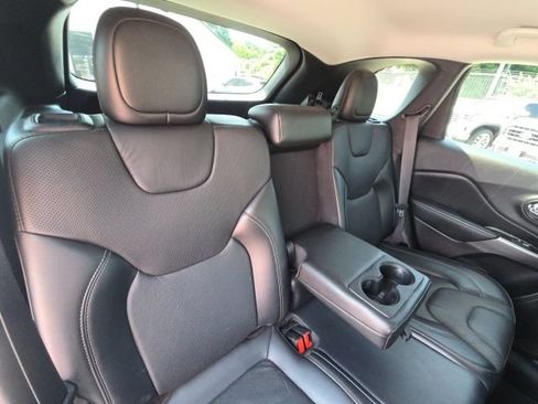 Used 2020 Jeep Cherokee Limited AWD/4WD image 17