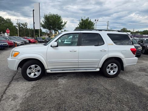 Used 2005 Toyota Sequoia Limited RWD image 4