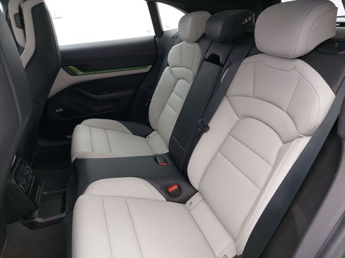 Certified 2022 Porsche Taycan 4S AWD/4WD image 16