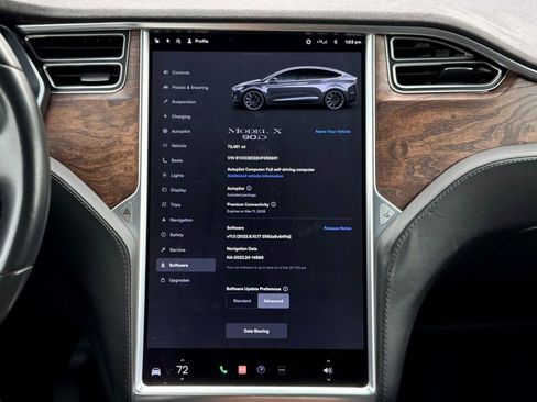 Used 2017 Tesla Model X 90D image 14