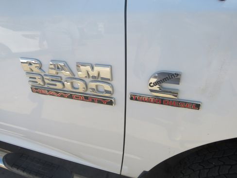 Used 2018 RAM 3500 Tradesman w/ Chrome Appearance Group image 2