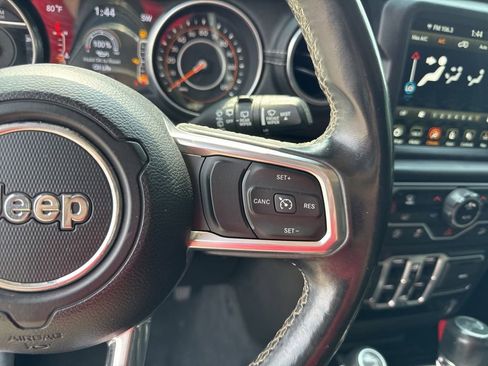 Used 2018 Jeep Wrangler Unlimited Sahara image 48