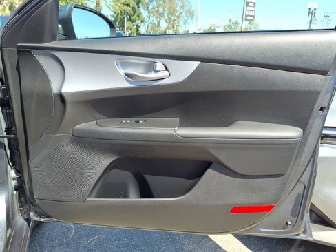 Certified 2023 Kia Forte LXS w/ LXS Technology Package FWD image 22