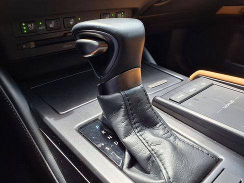 Used 2022 Lexus ES 350 w/ Premium Package FWD image 13