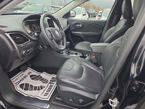 Used 2019 Jeep Cherokee Limited AWD/4WD image 12