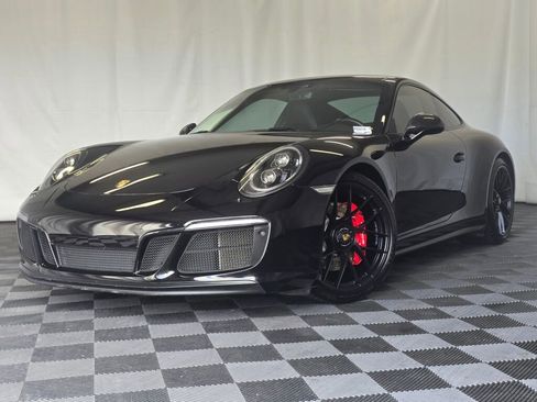 Certified 2018 Porsche 911 Carrera GTS image 1