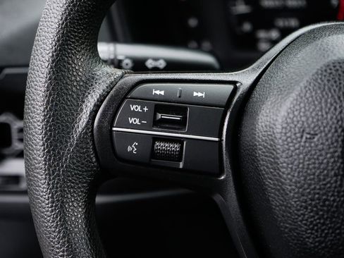 Used 2025 Honda Accord SE image 19