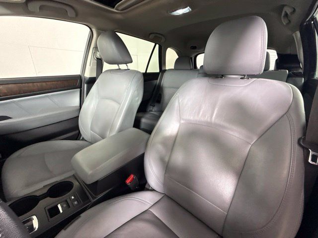 Used 2019 Subaru Outback 3.6R Limited AWD/4WD image 18