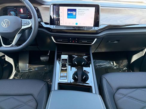 New 2026 Volkswagen Atlas SE FWD image 19