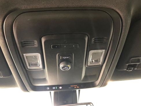 Used 2022 GMC Yukon SLT AWD/4WD image 27