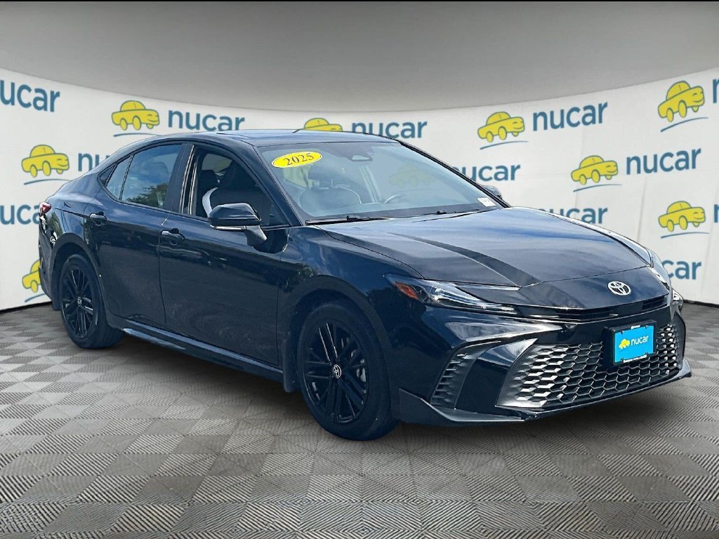 Used 2025 Toyota Camry SE w/ Convenience Package AWD/4WD image 1