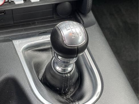Used 2018 Ford Mustang GT Premium RWD image 26