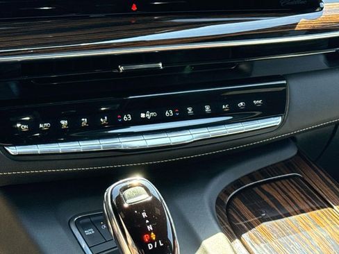 Used 2022 Cadillac Escalade ESV Luxury image 30