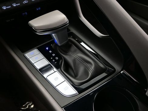 Certified 2023 Hyundai Elantra SEL w/ Convenience Package FWD image 19
