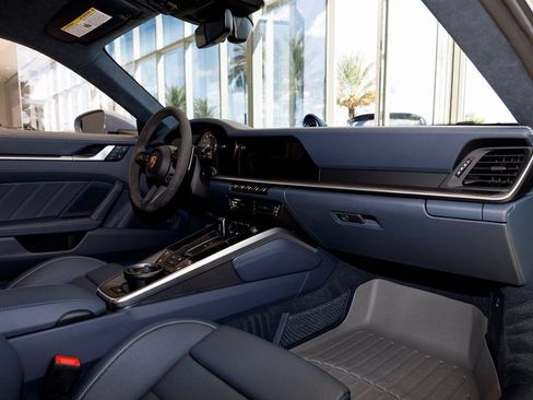 Used 2024 Porsche 911 Carrera S image 34