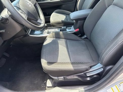 Used 2020 Mitsubishi Outlander ES FWD image 16