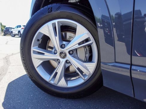 Used 2025 Audi Q6 e-tron Premium RWD image 8