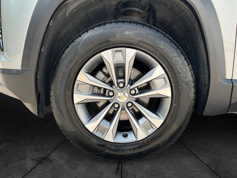 Used 2025 Chevrolet Equinox LT w/ Convenience Package II AWD/4WD image 14