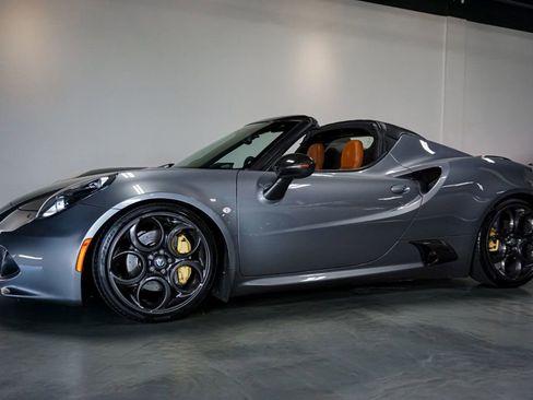 Used 2020 Alfa Romeo 4C Spider w/ Bright Package RWD image 83