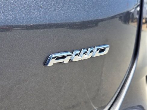 Used 2024 Ford Edge SE image 2