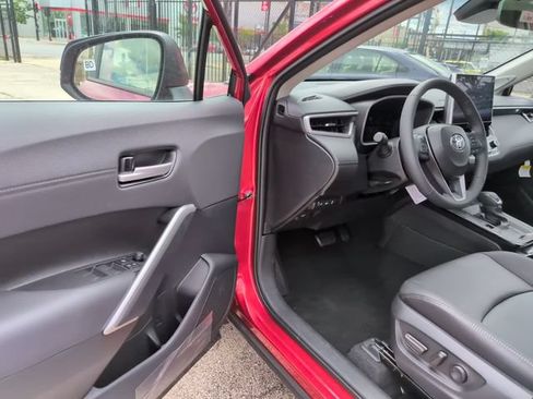 Used 2026 Toyota Corolla Cross XLE w/ Convenience Package AWD/4WD image 10