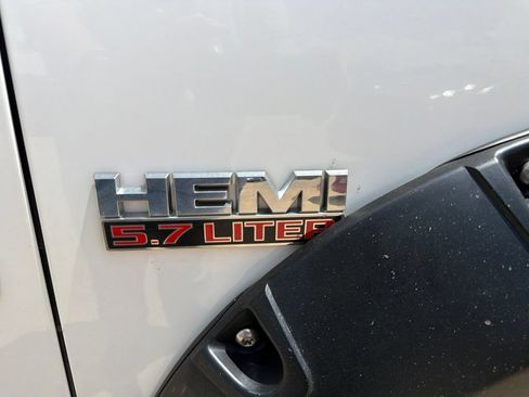 Used 2017 RAM 1500 Express AWD/4WD image 11