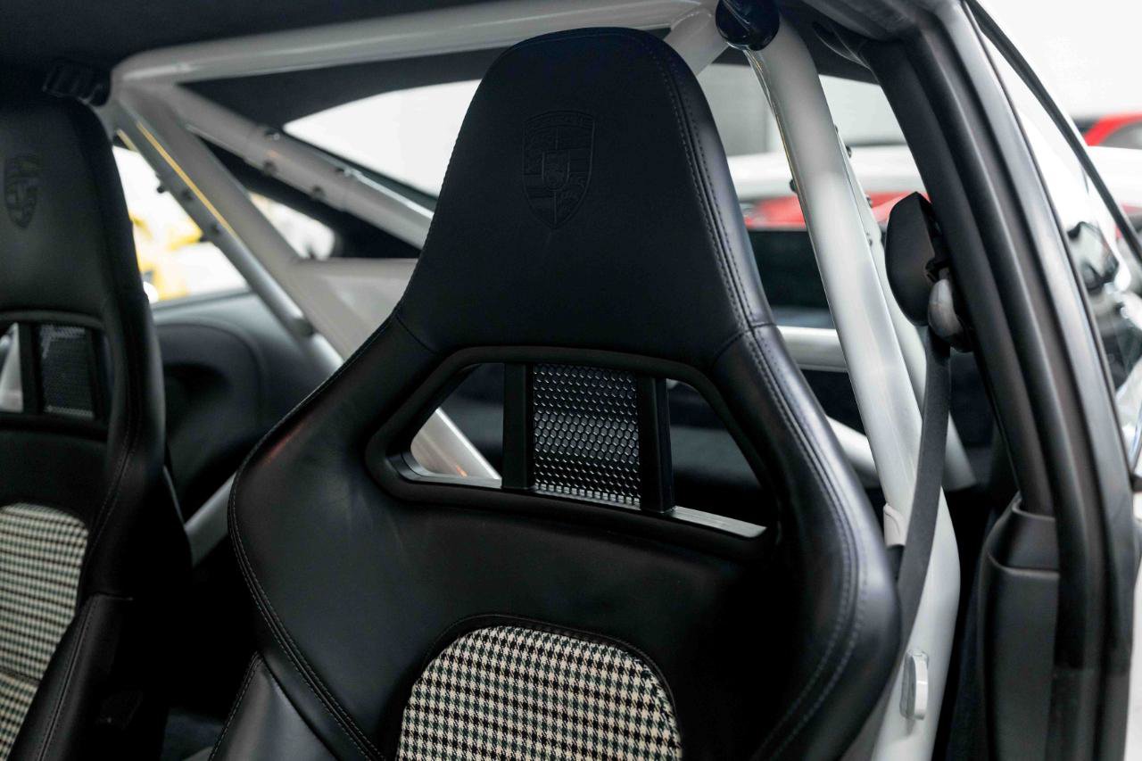 Used 2010 Porsche 911 GT3 RWD image 51