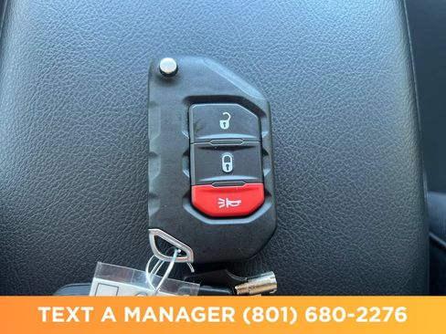 Used 2022 Jeep Wrangler Unlimited Sport AWD/4WD image 28