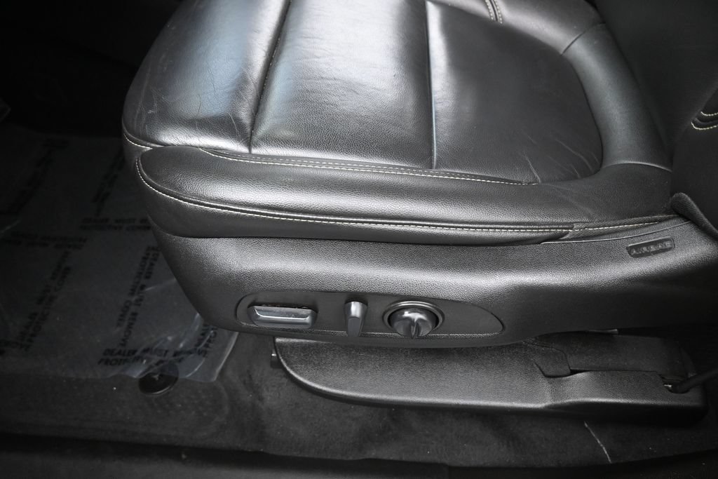 Used 2022 Chevrolet Traverse LT AWD/4WD image 18