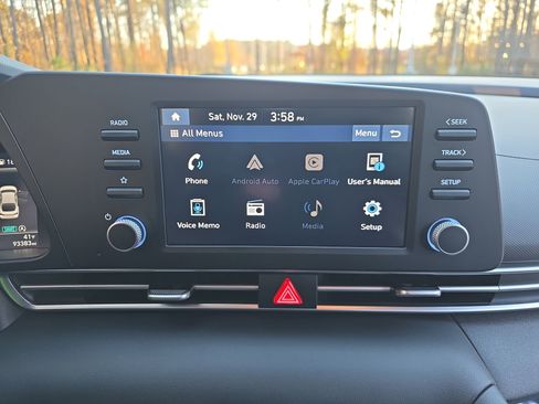 Used 2023 Hyundai Elantra SE image 20