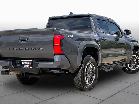 Used 2025 Toyota Tacoma TRD Sport RWD image 12