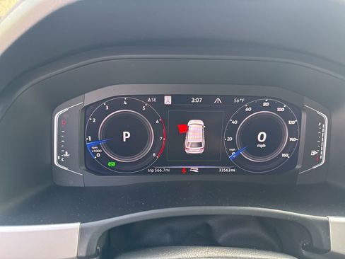 Used 2023 Volkswagen Atlas SEL R-Line image 15