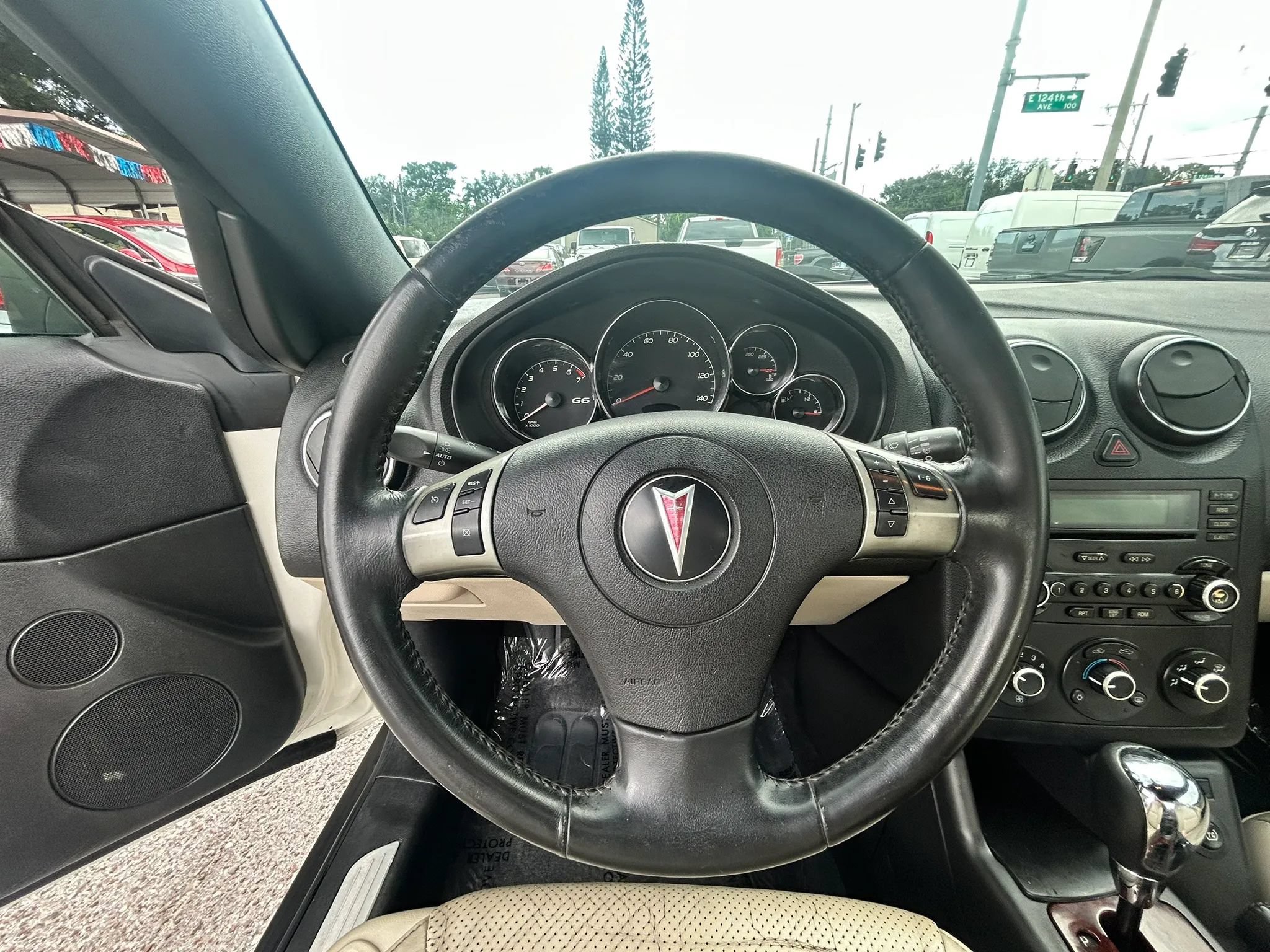 Used 2007 Pontiac G6 GT w/ Premium Package FWD image 12