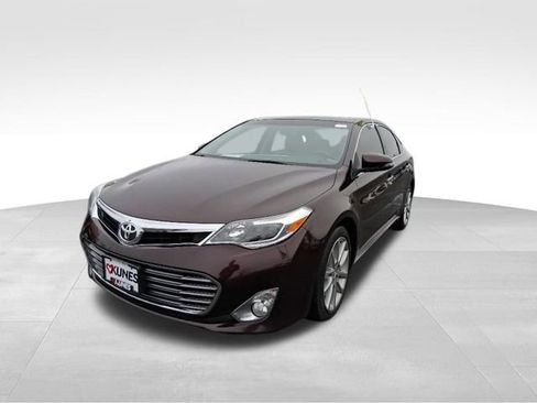 Used 2014 Toyota Avalon XLE image 4