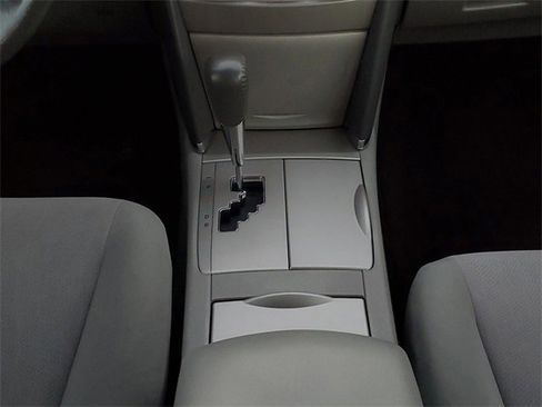 Used 2011 Toyota Camry Hybrid image 25